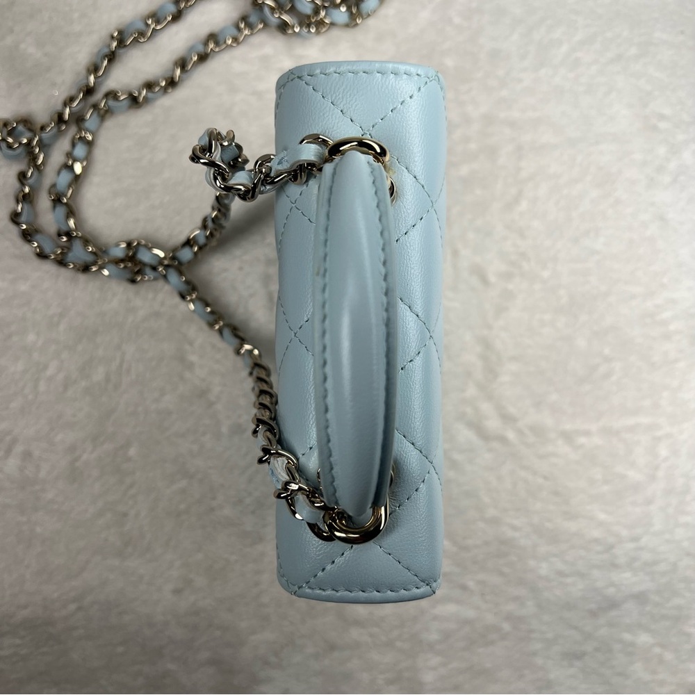 CHANEL 21K Lambskin Light Blue Quilted Flap Coin Purse with chain - Picture 7 of 9